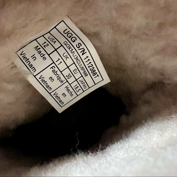 SOLD UGG Boots - Picture 5 of 6